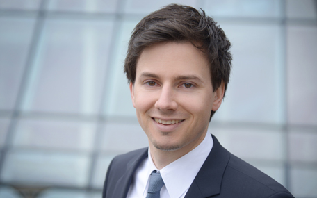 Motiv: Dr. Marco Motullo | Credit: Fotostudio Schloen