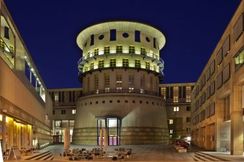 <b>Staatliche Hochschule fr Musik und darstellende Kunst Stuttgart</b>