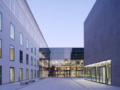 <b>Universitt Mozarteum Salzburg</b>